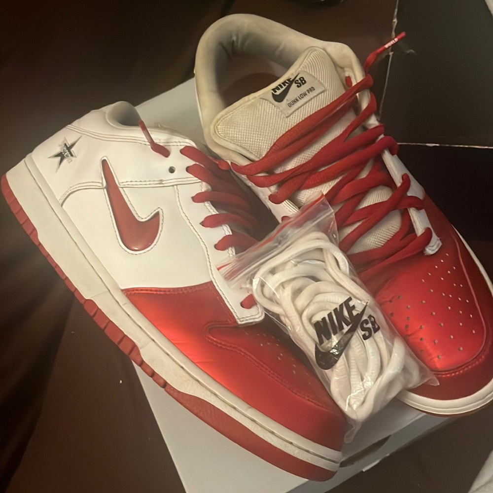 Supreme Dunk Low